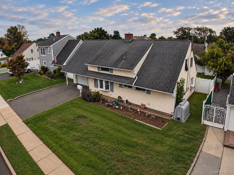 158 Bloomingdale RD, Levittown, NY 11756