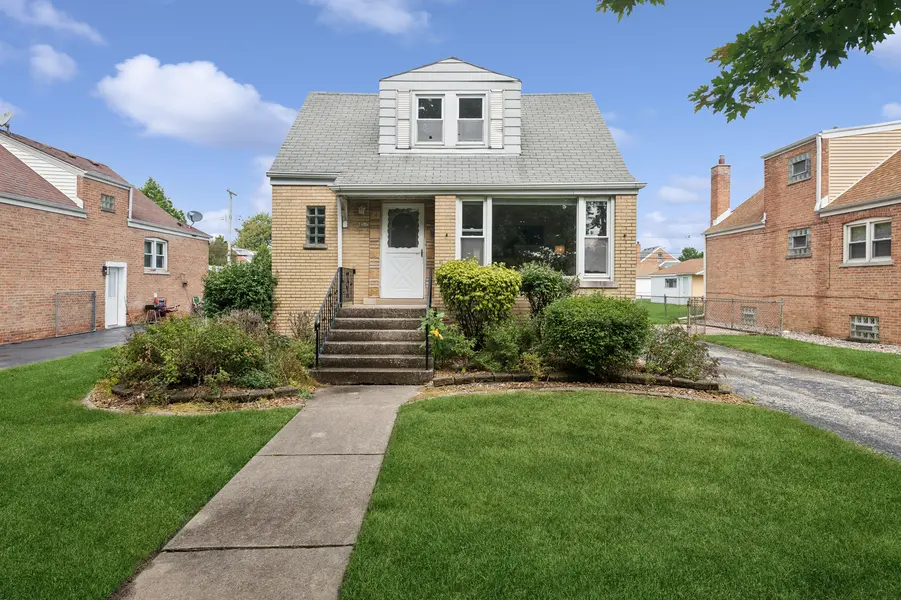 4312 W 109th ST, Oak Lawn, IL 60453