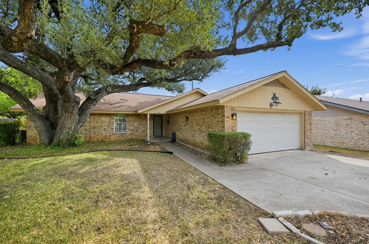 212 Burning Tree DR, Georgetown, TX 78628