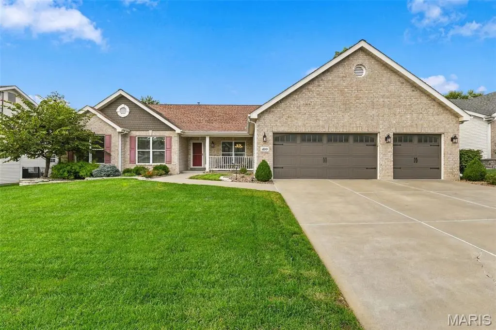 409 Mannington DR, St Peters, MO 63376