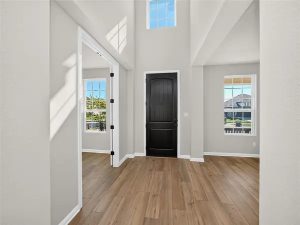 311 Bear Oak ST, Hutto, TX 78634