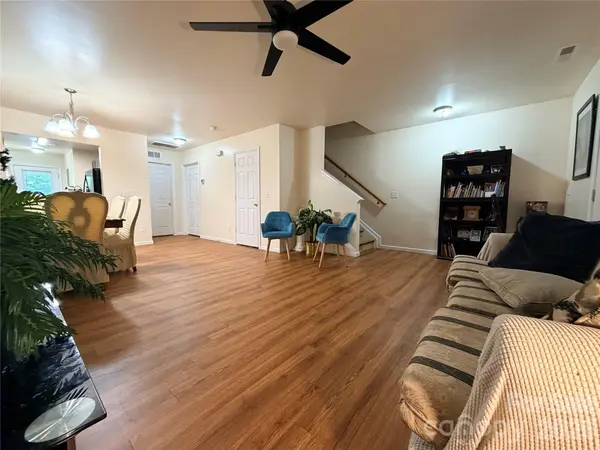 368 E Mills AVE, Mooresville, NC 28115