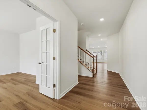 10030 Mamillion DR, Huntersville, NC 28078