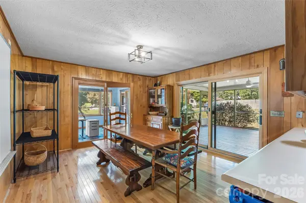 14 Three J LN, Swannanoa, NC 28778