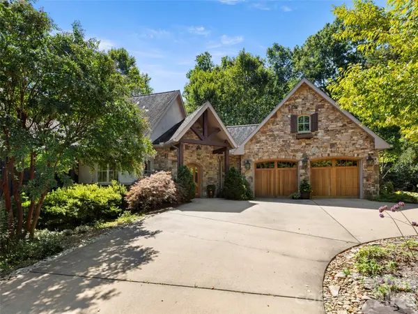 89 Emmas Grove RD, Fletcher, NC 28732