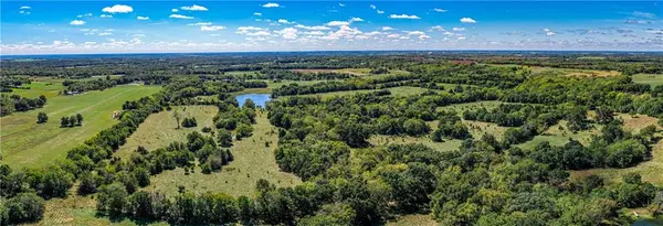 1593 Rock Creek RD, Ottawa, KS 66067
