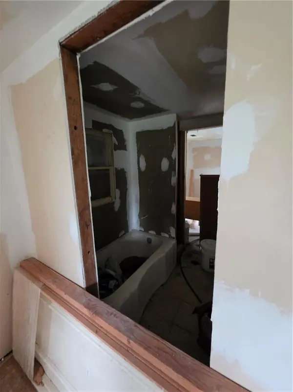 514 W Southside BLVD, Independence, MO 64055
