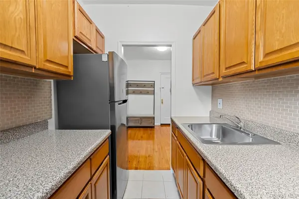 35-35 75th ST #401, Jackson Heights, NY 11372