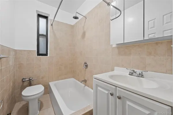 35-35 75th ST #401, Jackson Heights, NY 11372
