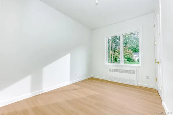 2 Roberts RD #202, Monsey, NY 10952