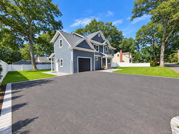218 W Tyler AVE, Miller Place, NY 11764