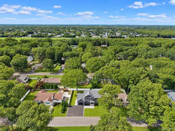 218 W Tyler AVE, Miller Place, NY 11764