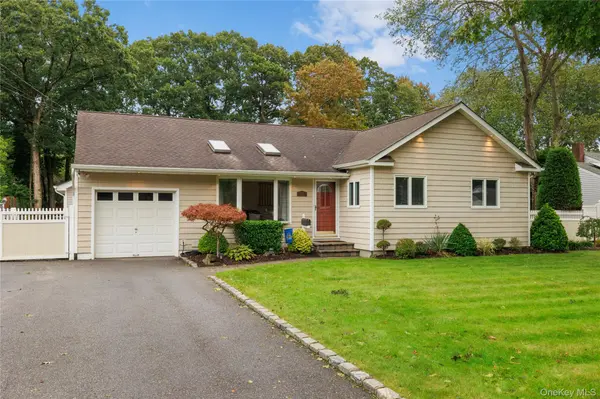 655 Hyman AVE, Bay Shore, NY 11706