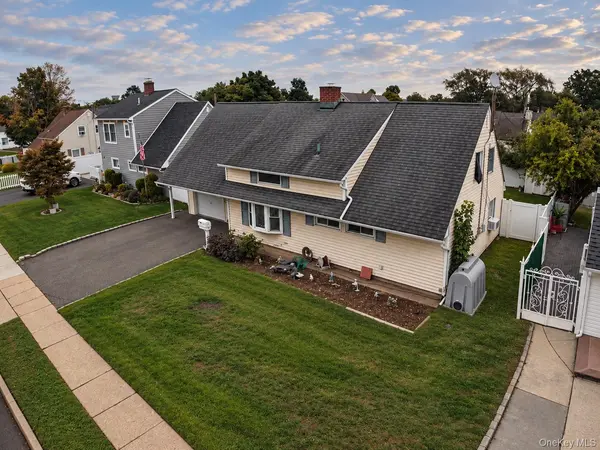 158 Bloomingdale RD, Levittown, NY 11756