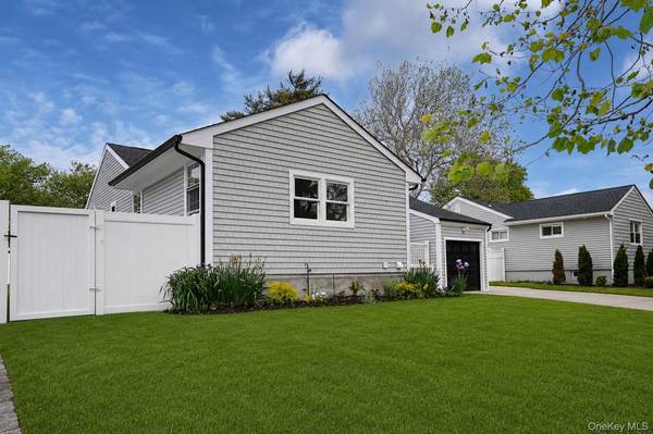 224 Hungry Harbor RD, Valley Stream, NY 11581