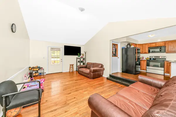 103 Gates AVE, Central Islip, NY 11722