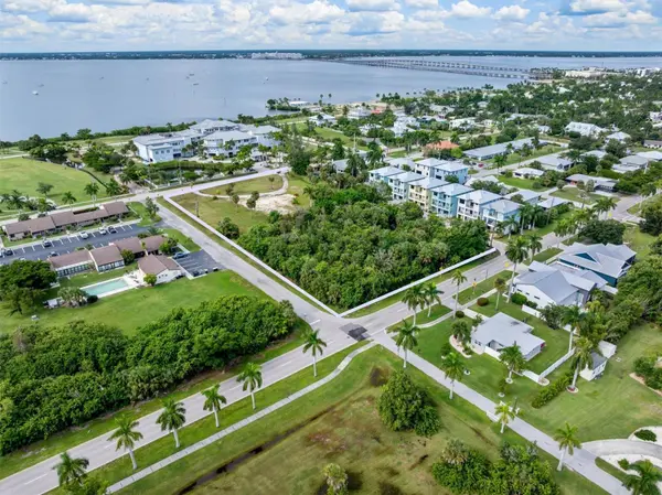 925 W MARION AVE, Punta Gorda, FL 33950
