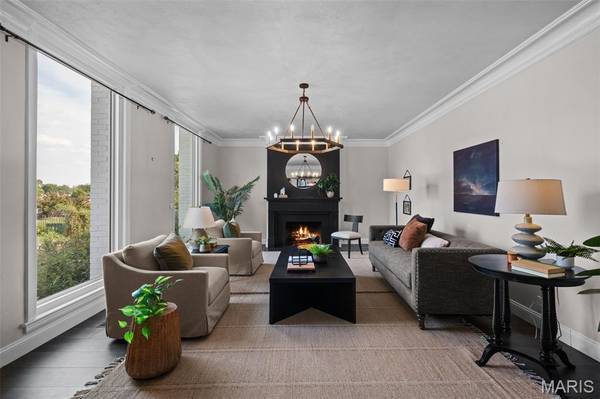 6005 Bishops PL, St Louis, MO 63109