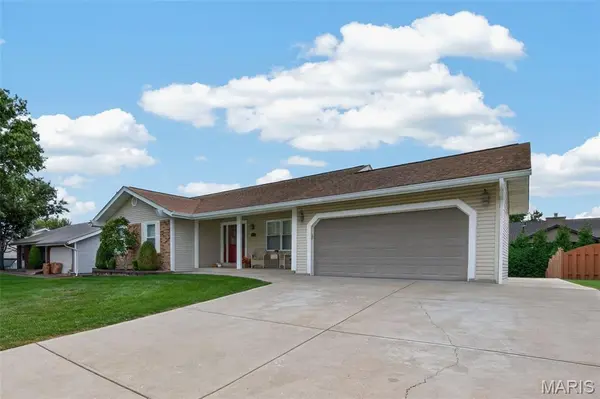 1630 Sundowner DR, St Charles, MO 63303