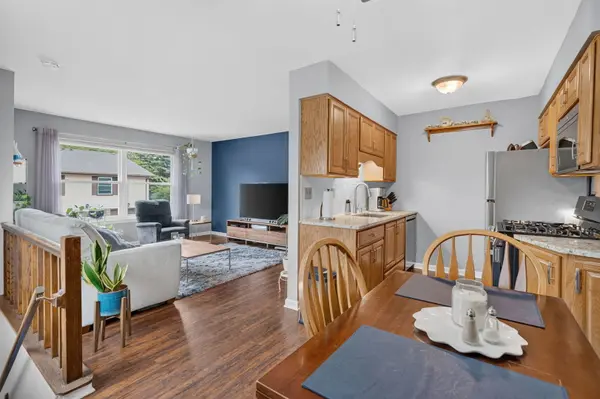 841 Pahl RD, Elk Grove Village, IL 60007