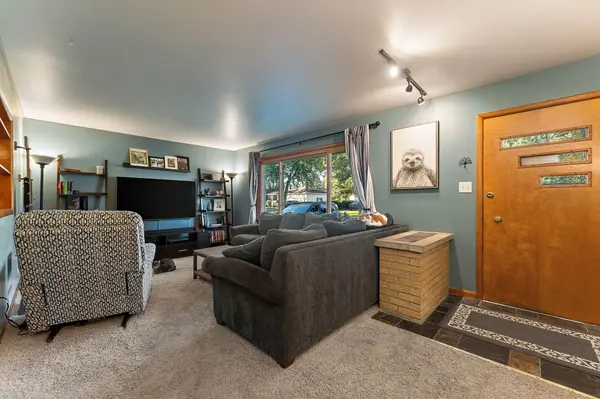 215 N Linda ST, Hobart, IN 46342
