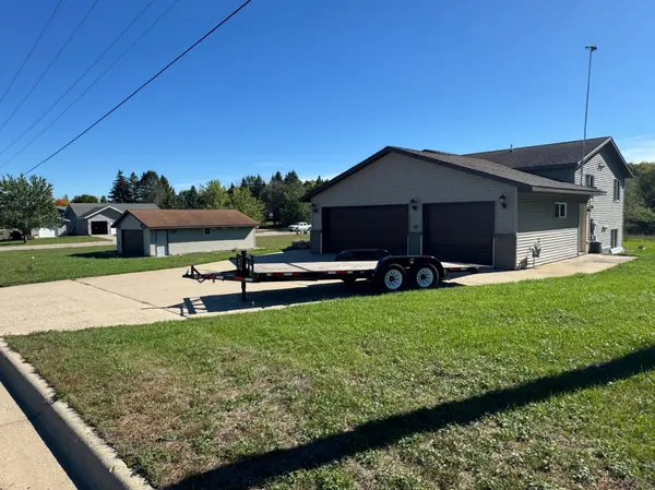 527 Madison AVE SE, Wadena, MN 56482