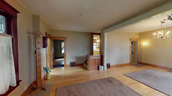 148 2nd AVE SW, Alden, MN 56009