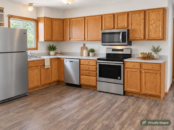 703 N 5th ST ##1, Marshall, MN 56258