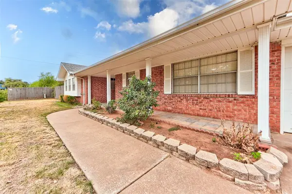 7400 NW 26th ST, Bethany, OK 73008