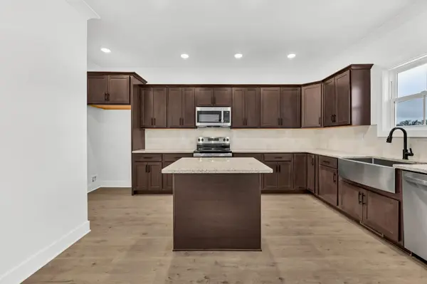 3166 E Old Ashland City Rd, Clarksville, TN 37043