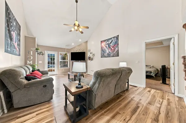 3738 Bret Dr, Clarksville, TN 37040