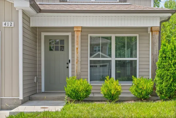 412 Hillside Dr, Clarksville, TN 37040