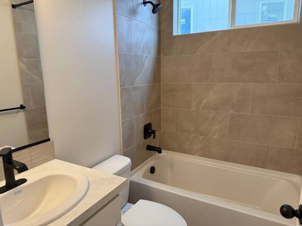 3214 S CUSTER Ln, Spokane, WA 99203