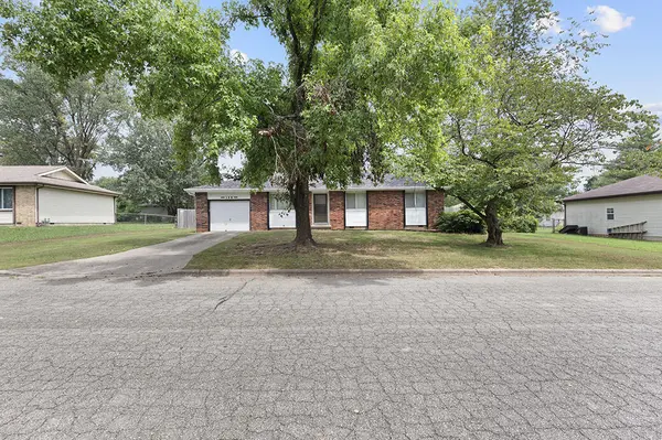 126 N Fairwood AVE, Republic, MO 65738