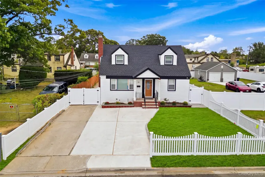 60 Mirin AVE #1st Floor, Roosevelt, NY 11575