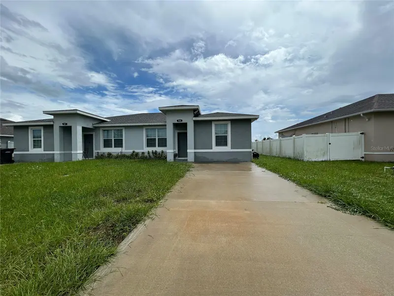 731 DESMOINES, Poinciana, FL 34759