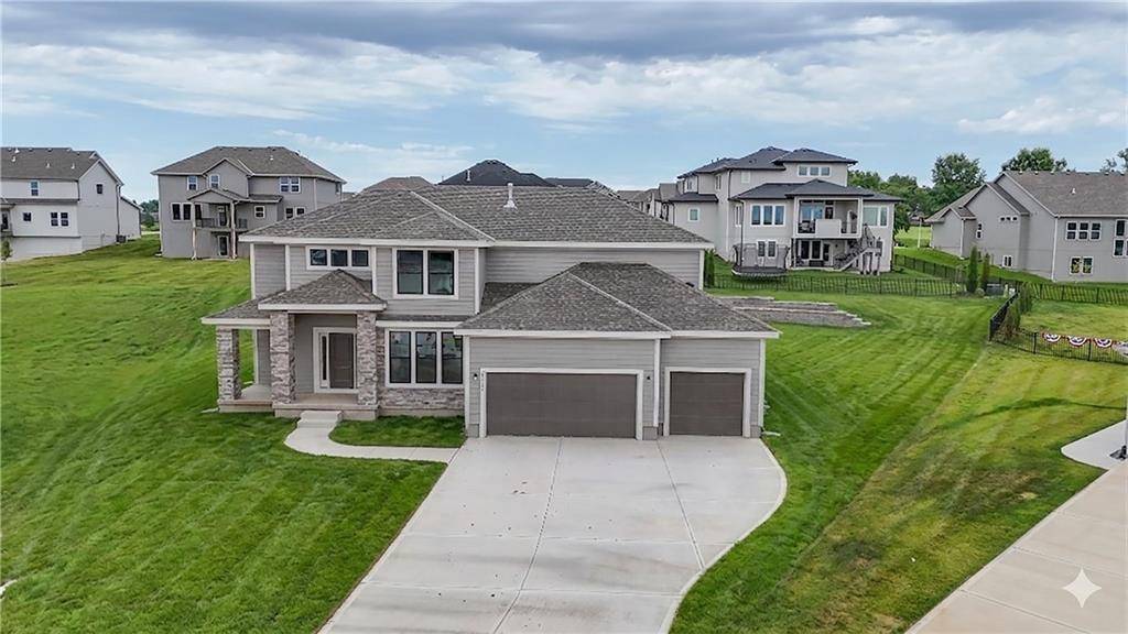 23822 Clear Creek Pkwy, Shawnee, KS 66226
