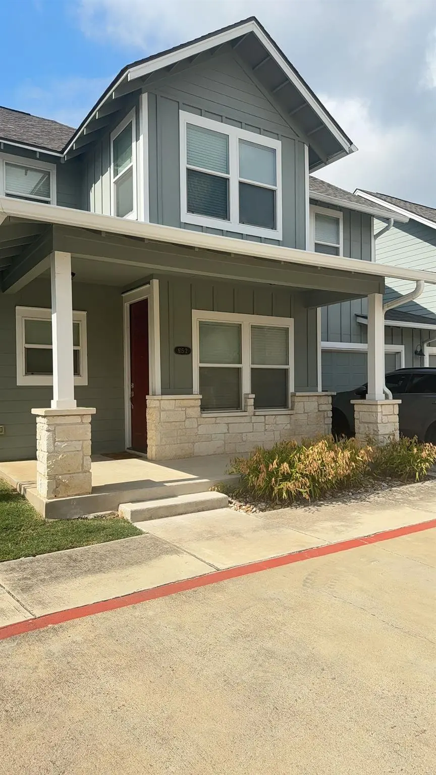 615 Spring ST #2, Round Rock, TX 78664
