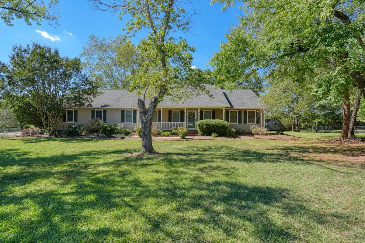 404 Cresthaven DR, Boiling Springs, SC 29316