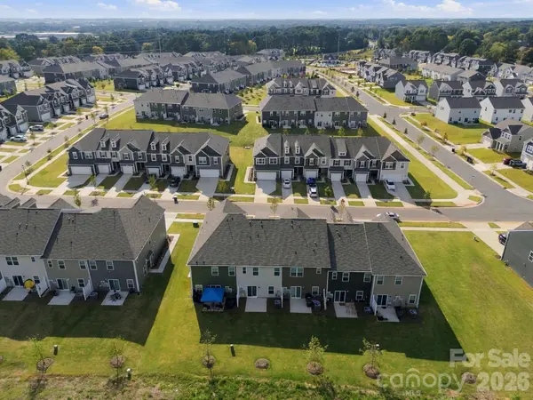 759 Kitfox DR NW, Concord, NC 28027