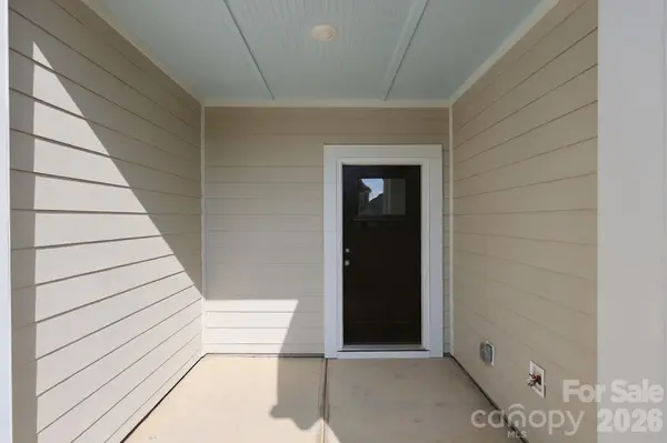 759 Kitfox DR NW, Concord, NC 28027
