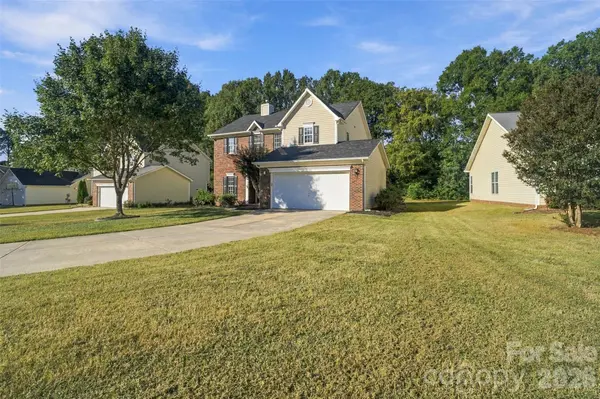 11709 Borchetta DR, Charlotte, NC 28277
