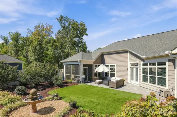2213 Lincolnshire LN, Waxhaw, NC 28173