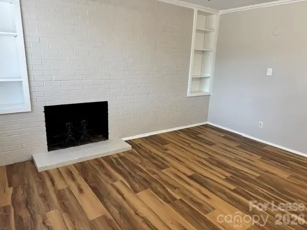 30 20th AVE NW, Hickory, NC 28601