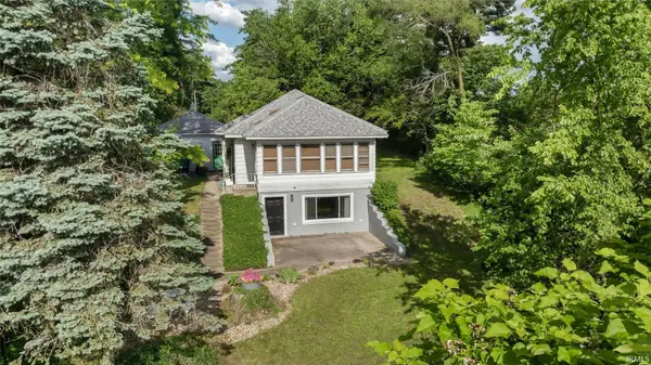 56040 River Heights ***, Elkhart, IN 46516