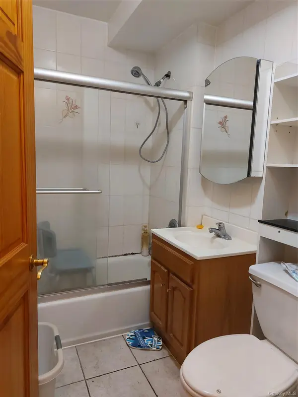 102-14 Lewis AVE #2D, Corona, NY 11368