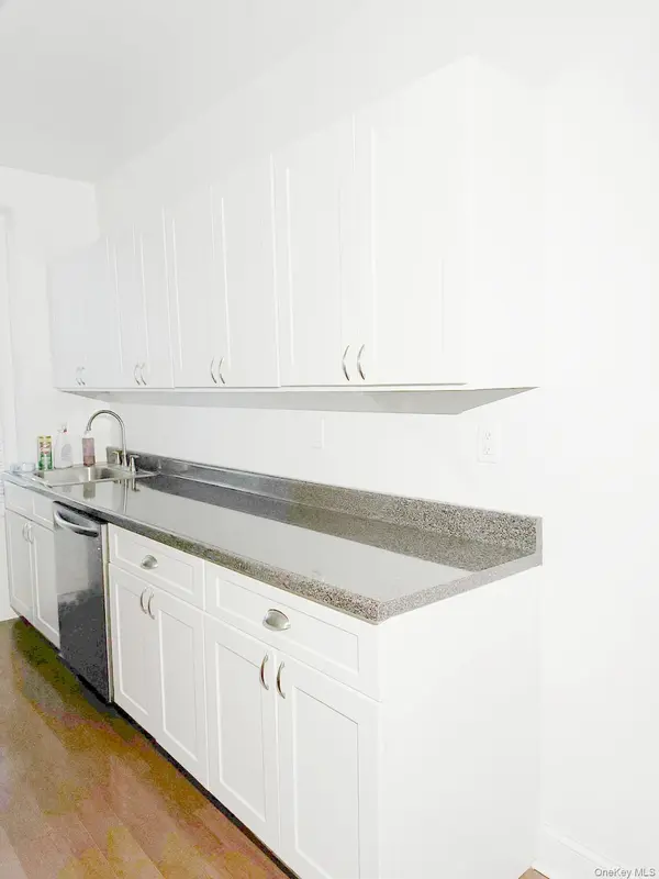 11007 73rd RD, Forest Hills, NY 11375