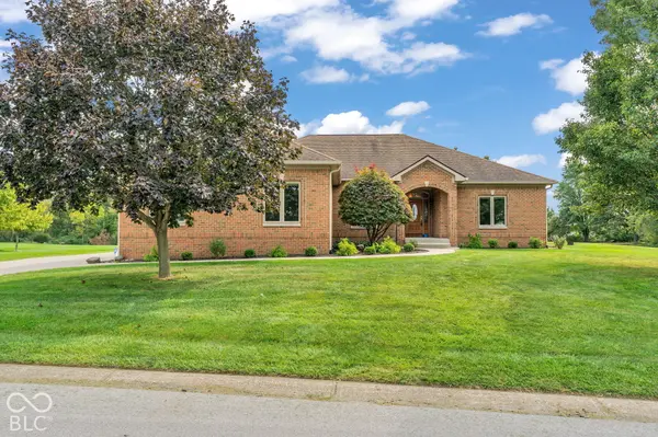 1165 Waterford DR, Avon, IN 46123