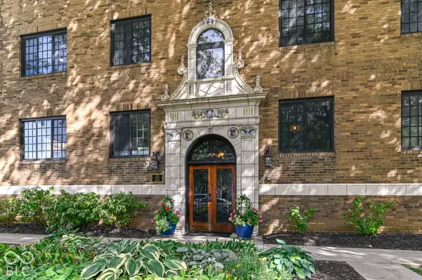 5347 N College AVE #301, Indianapolis, IN 46220