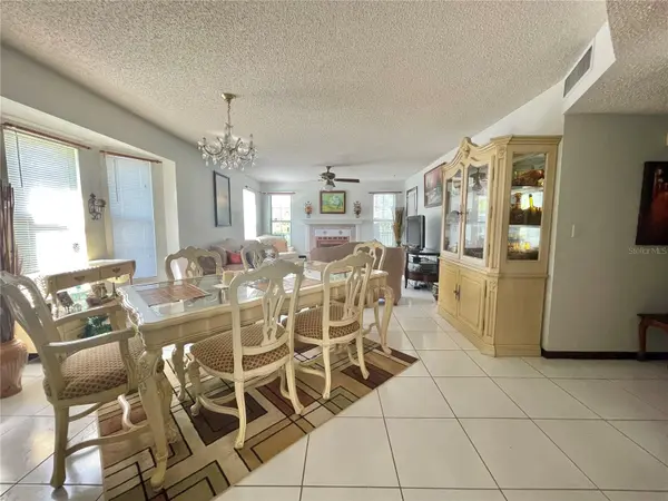 2367 COACH HOUSE BLVD #1302, Orlando, FL 32812